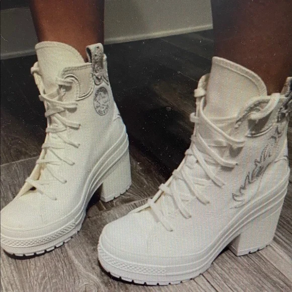 Converse Chuck Taylor 70DeLuxe Hi Western Platform White High-TopSneakers NIB9.5 - Picture 11 of 17